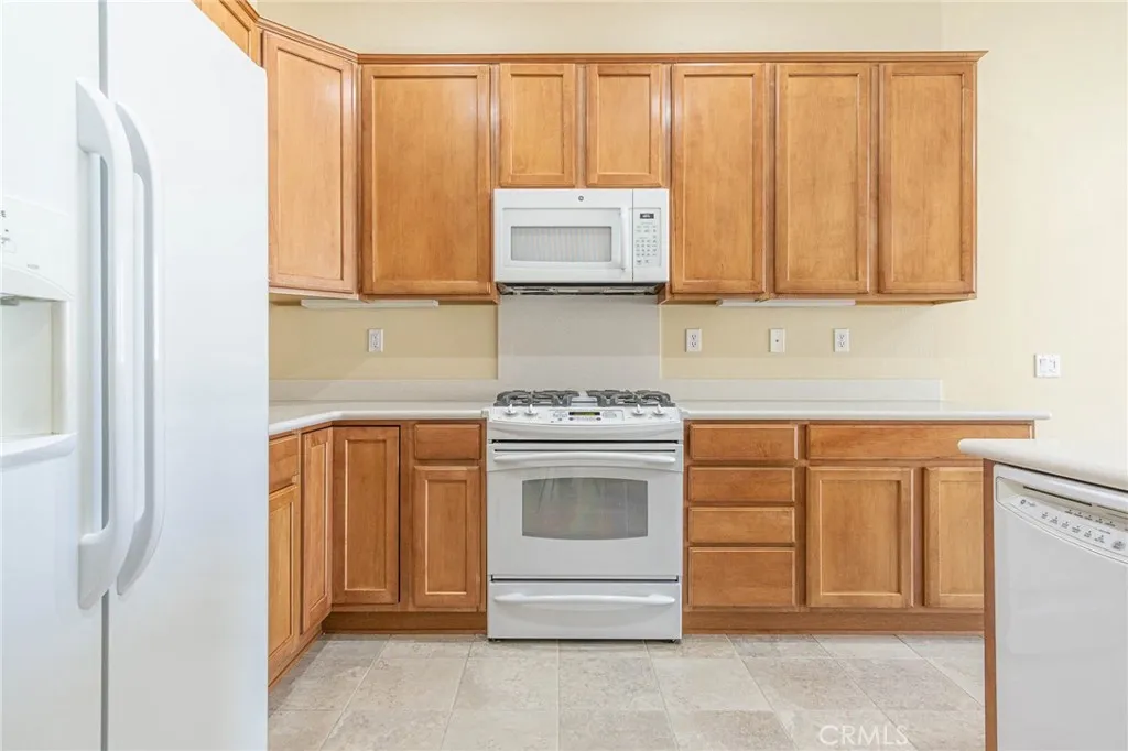 19478 Big Horn Street, Apple Valley, California 92308 home-pic-11